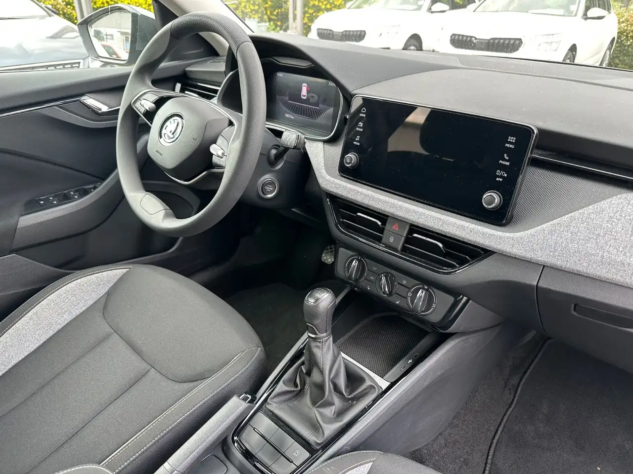 Skoda Kamiq 1.0 TSI Selection Klima Sitzhzg PDC 5J Gar — Galerie du véhicule 8