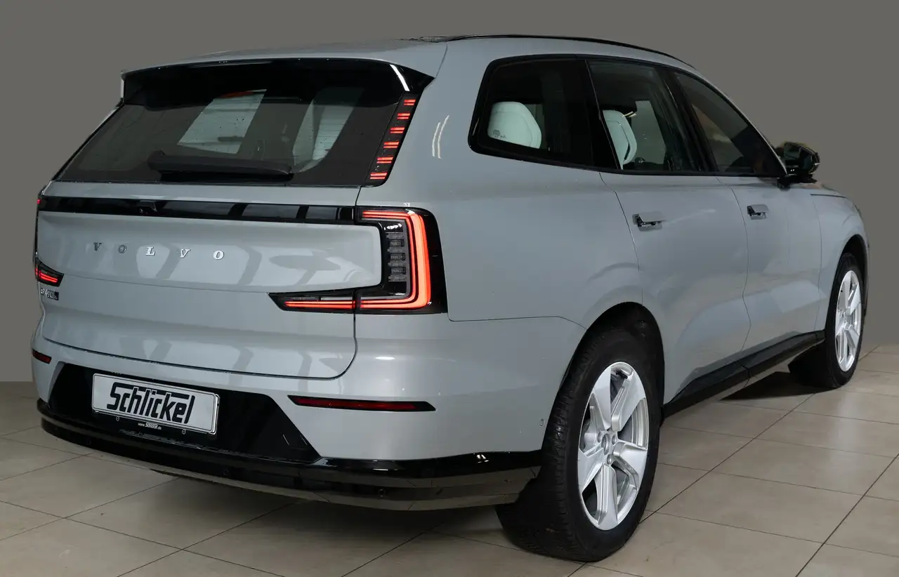 Volvo EX90 Ultra Twin Motor AWD 7-Sitzer CARE AHK el. Pano. — معرض صور السيارة 6