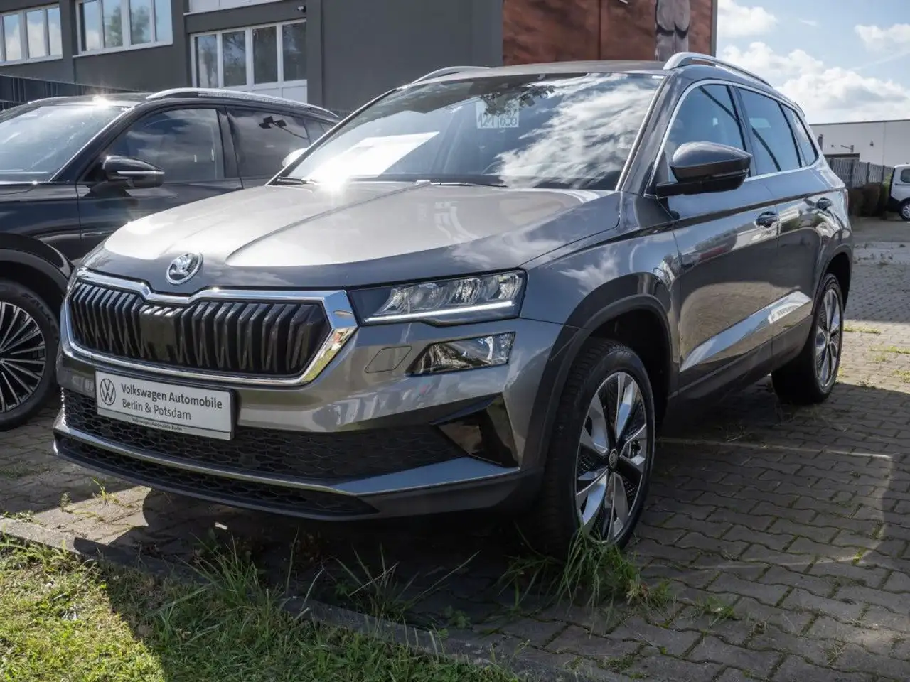 Skoda Karoq 1.0 TSI Drive Klima Smart-link SHZ PDC — Galería del vehículo 2
