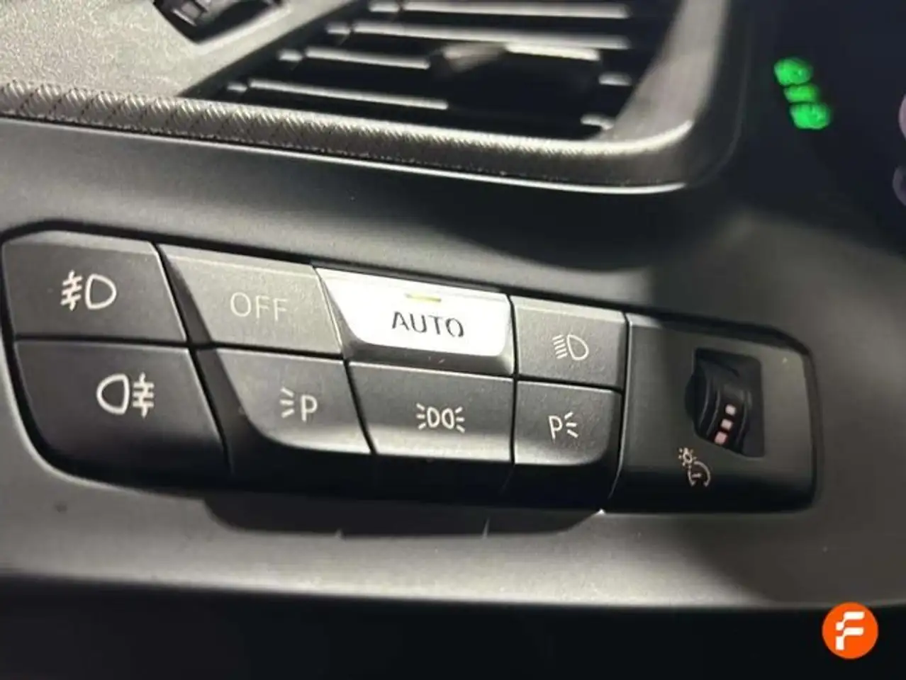 BMW 118 118dA — معرض صور السيارة 20