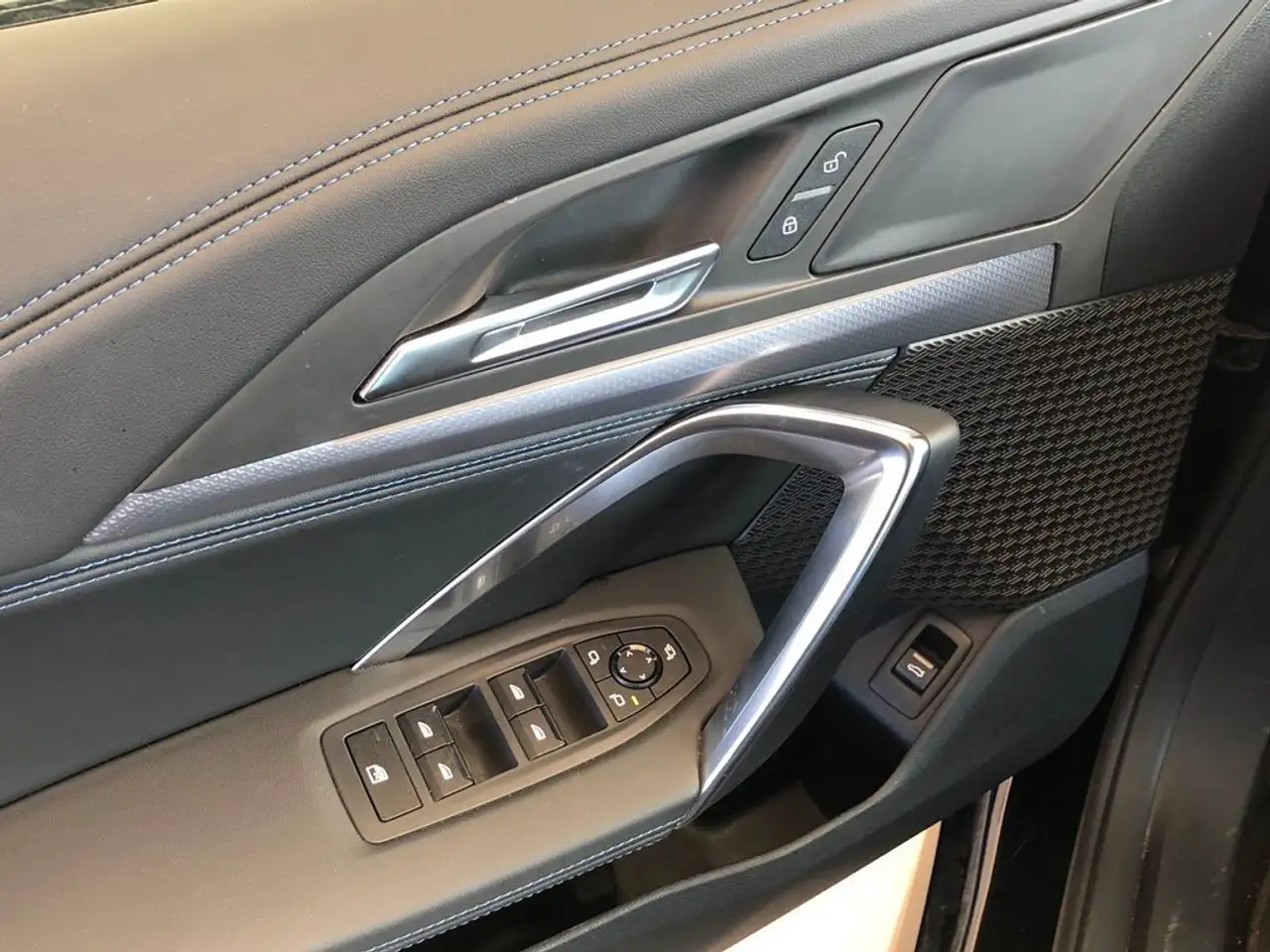 BMW X1 sDrive 18dA — Galería del vehículo 11