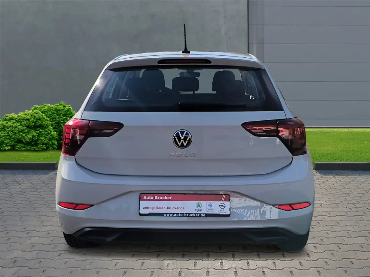 Volkswagen Polo VI 1.0+Klimaanlage+LED+FSE+el.Fensterheber — Galería del vehículo 3