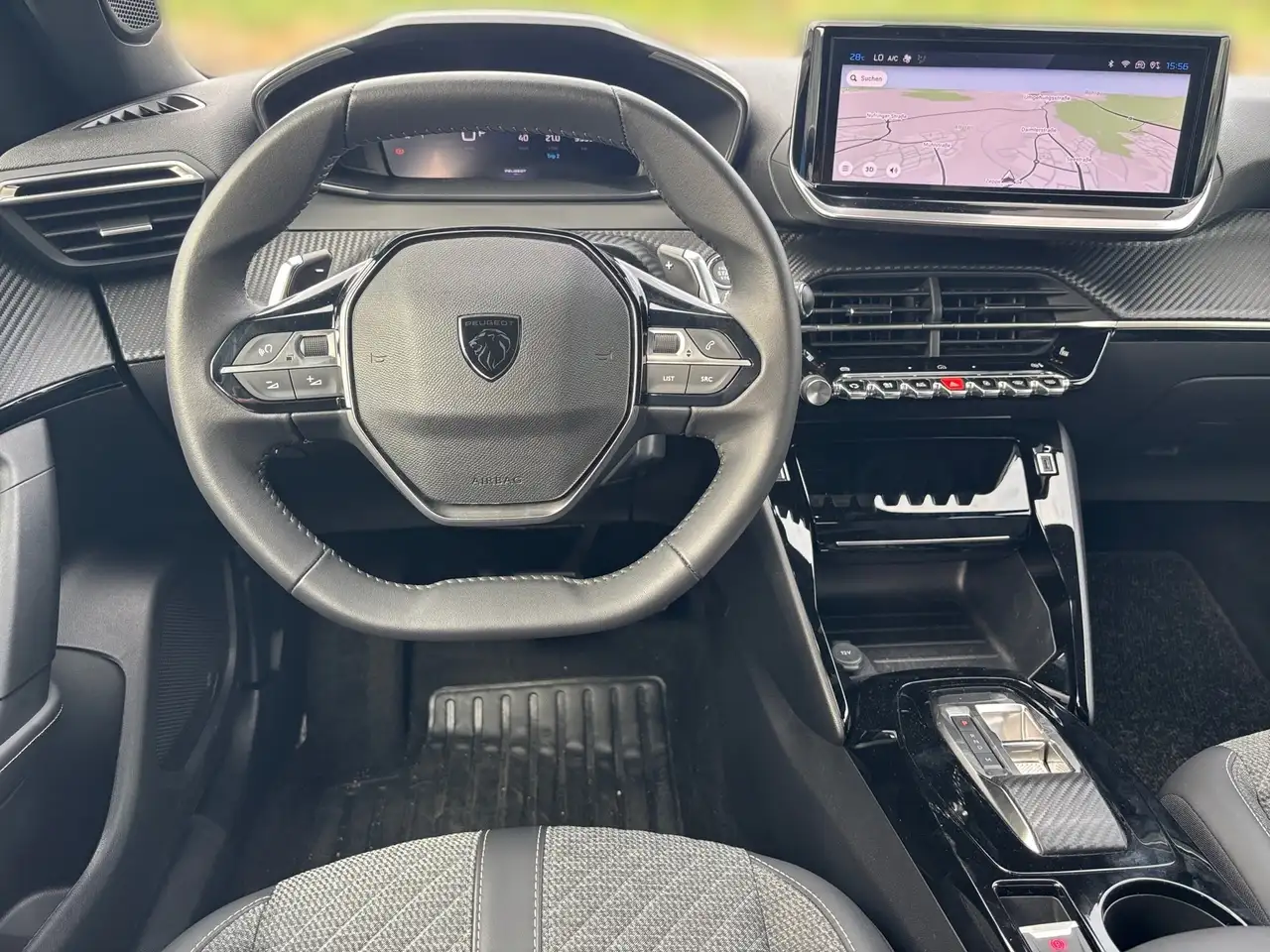 Peugeot 2008 1.2 PureTech 130 Allure LED PDC KlimaA Navi — Galerie du véhicule 9