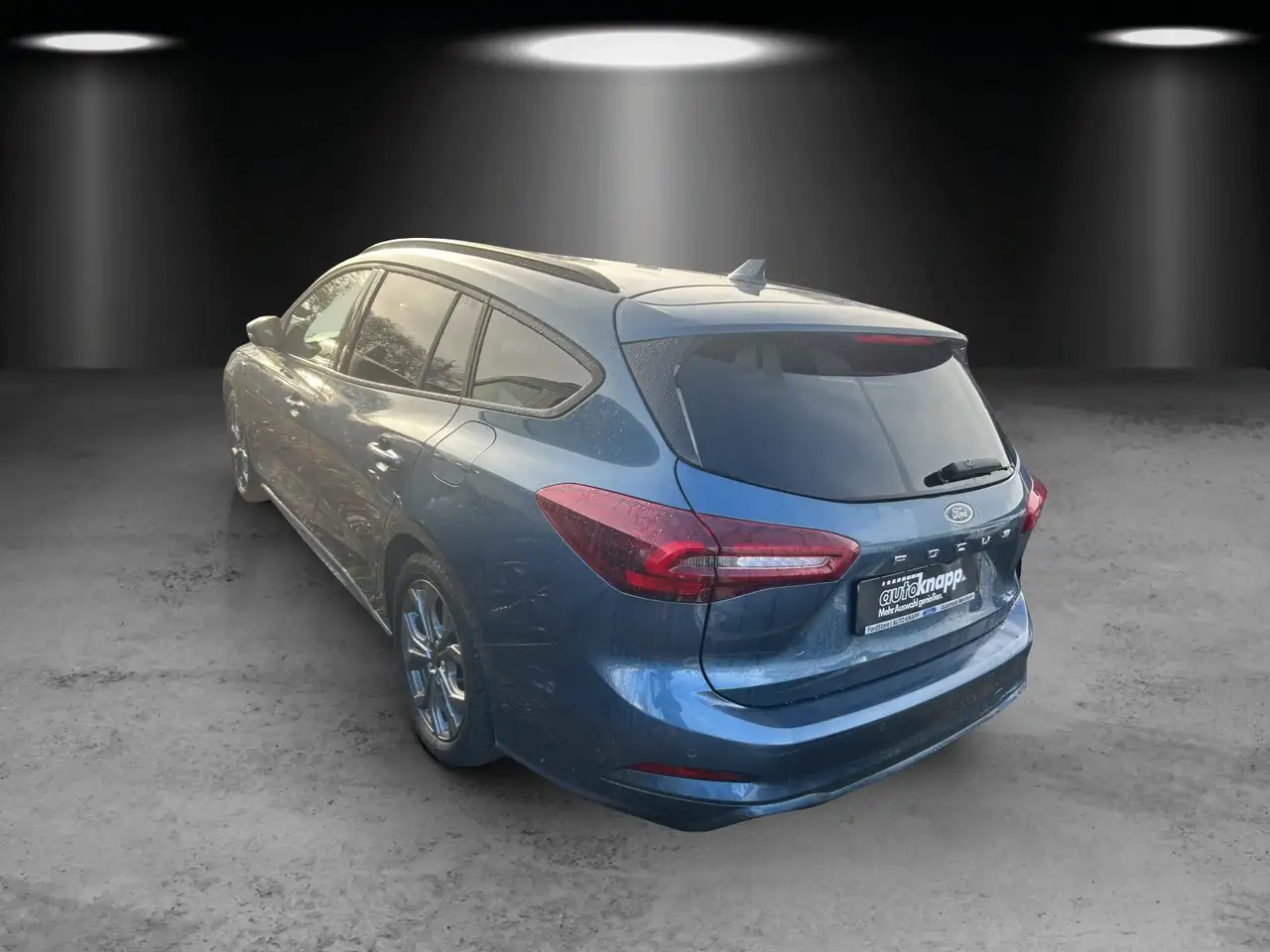 Ford Focus 1.0 EcoBoost Mild-Hybrid ST-Line S/S — معرض صور السيارة 3