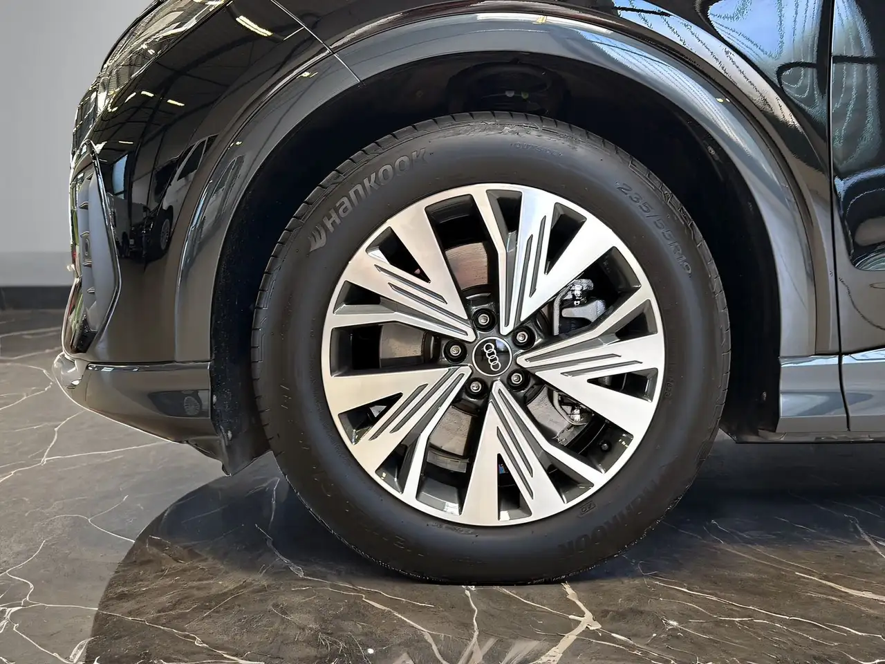 Audi Q4 e-tron 40 +MATRIX-LED+KAMERA+ACC+ASSISTS+HUD+ — Vehicle gallery 4