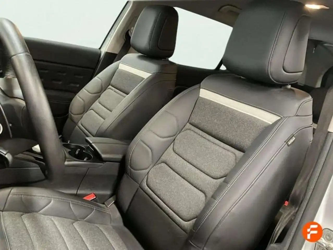 Citroen C5 Aircross HYBRID 100kW (136CV) e-DCS6 Max — معرض صور السيارة 10