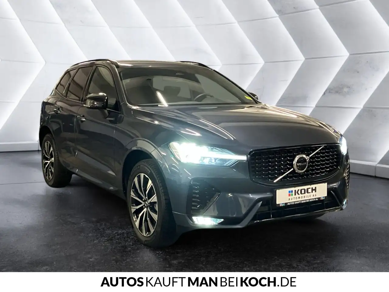 Volvo XC60 B4B Plus Dark ACC BLIS AHK VLED 4xSHz H&K LED — معرض صور السيارة 6