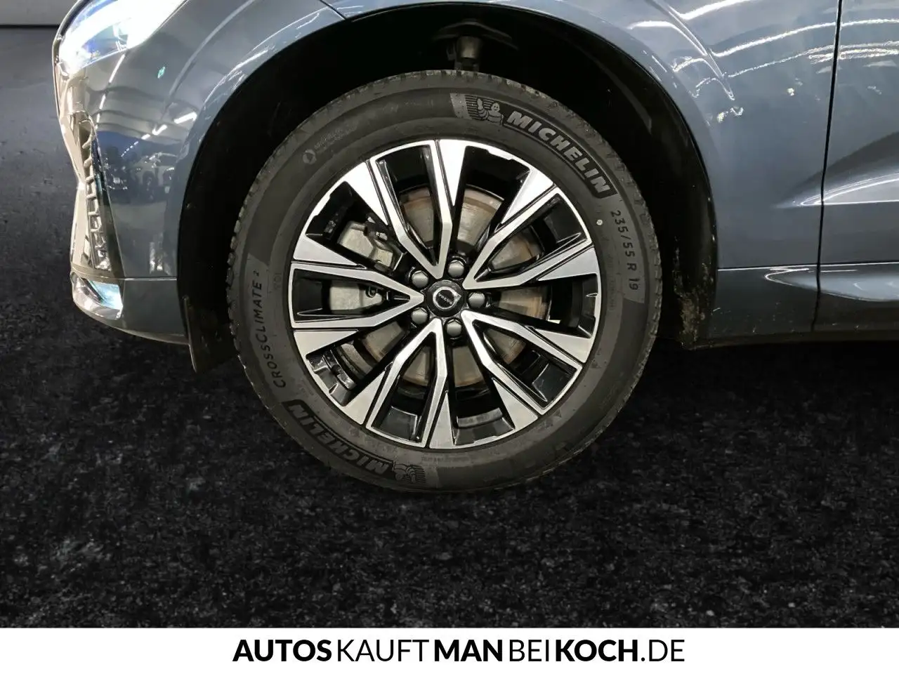 Volvo XC60 B4B Plus Dark ACC BLIS AHK VLED 4xSHz H&K LED — معرض صور السيارة 17