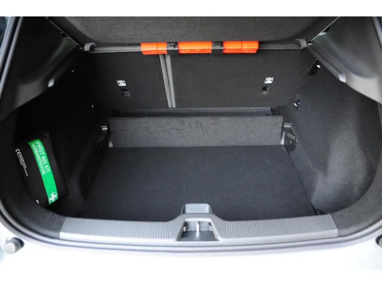 Volvo EX30 Twin Motor Performance Ultra *indigo*AWD* — معرض صور السيارة 8
