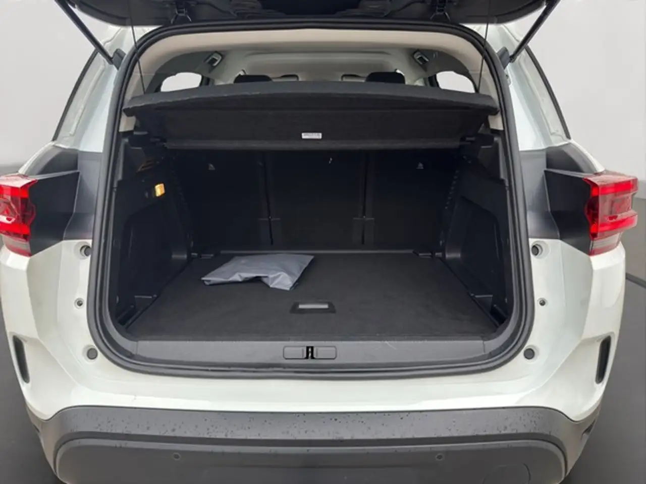 Citroen C5 Aircross C-Series EAT8 ALLWETTER SHZ PDC KAMERA NAVI — معرض صور السيارة 16