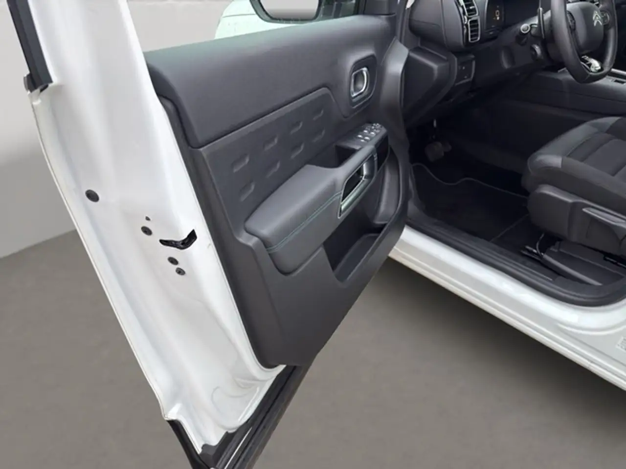 Citroen C5 Aircross C-Series EAT8 ALLWETTER SHZ PDC KAMERA NAVI — معرض صور السيارة 14