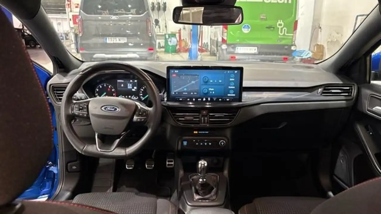 Ford Focus 1.0 ECOBOOST MHEV 92KW ST-LINE 125 5P — Vehicle gallery 12