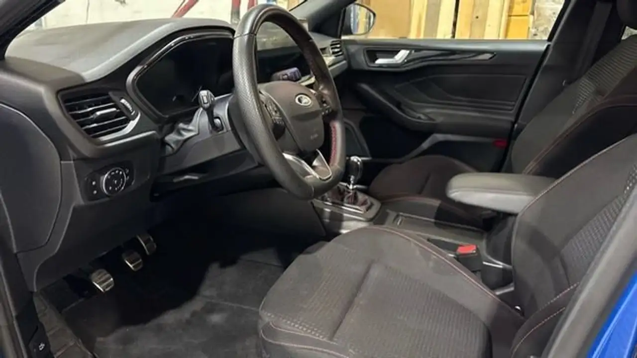 Ford Focus 1.0 ECOBOOST MHEV 92KW ST-LINE 125 5P — Vehicle gallery 11