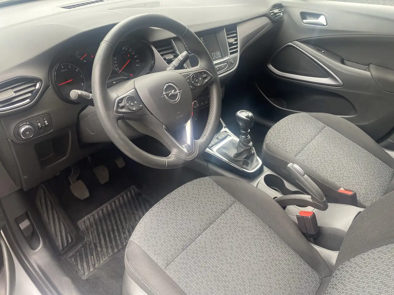 Opel Crossland 1.2 Turbo Enjoy LED+SHZ+Fernlichtass. — Vehicle gallery 7