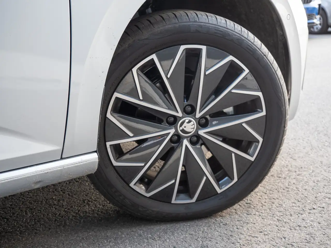 Skoda Scala 1.0 TSI Drive SHZ KAMERA AHK MATRIX-LED — Galería del vehículo 6