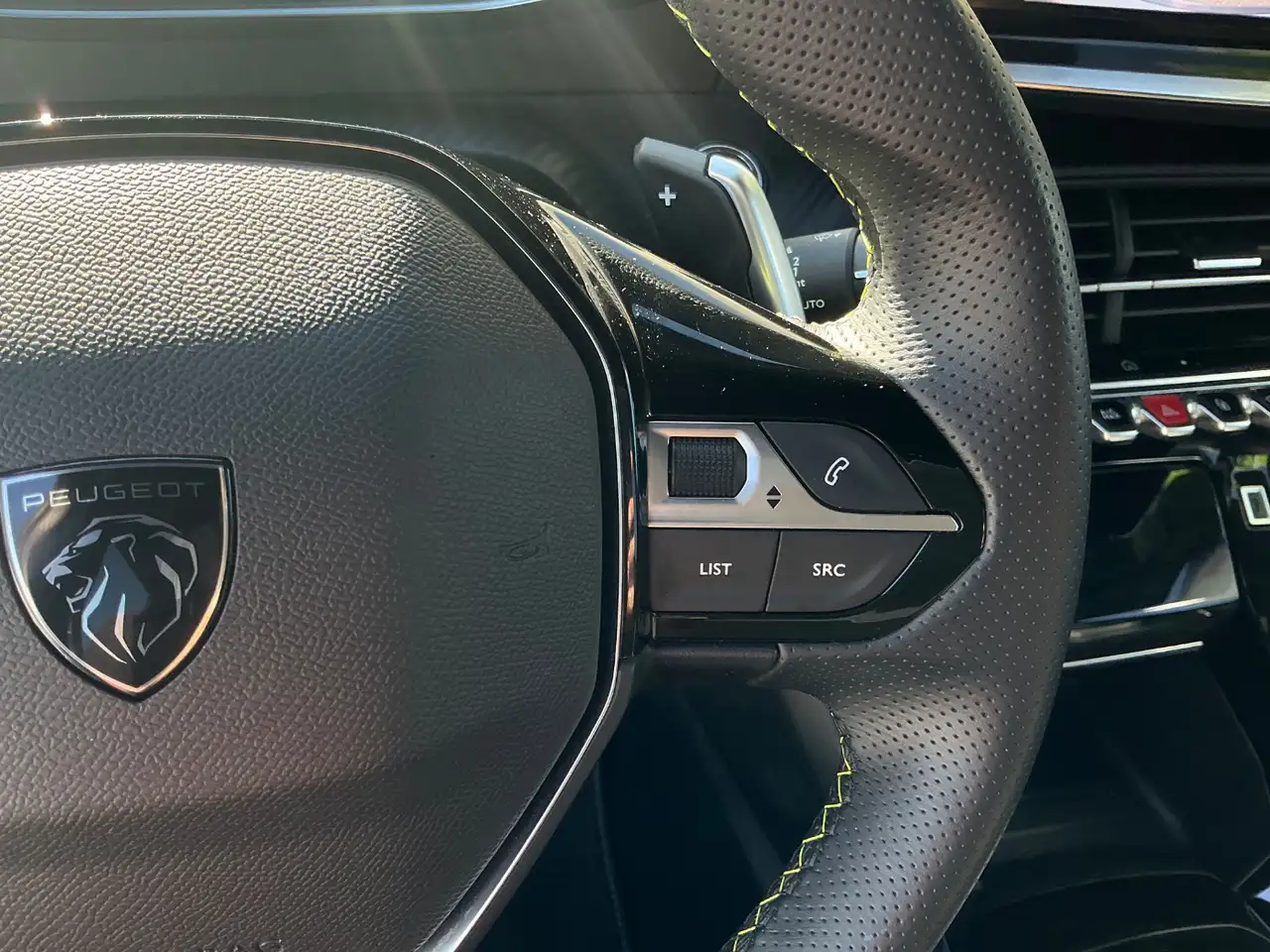 Peugeot 2008 1.2 PureTech 130 GT ACC+LED+Navi+360+Kam. — معرض صور السيارة 15