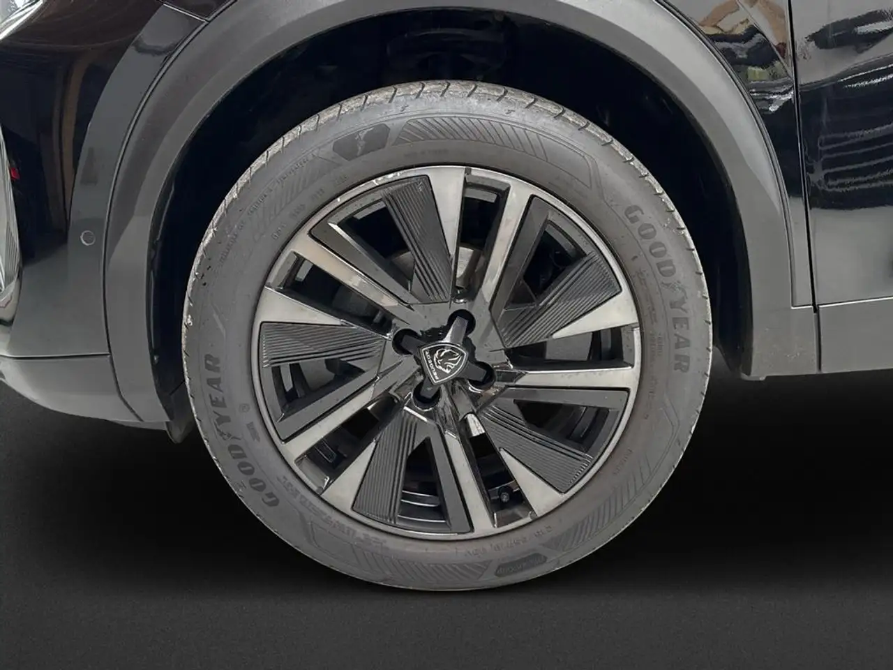 Peugeot 2008 Neuer 2008 GT PureTech 130 EAT8 — معرض صور السيارة 10