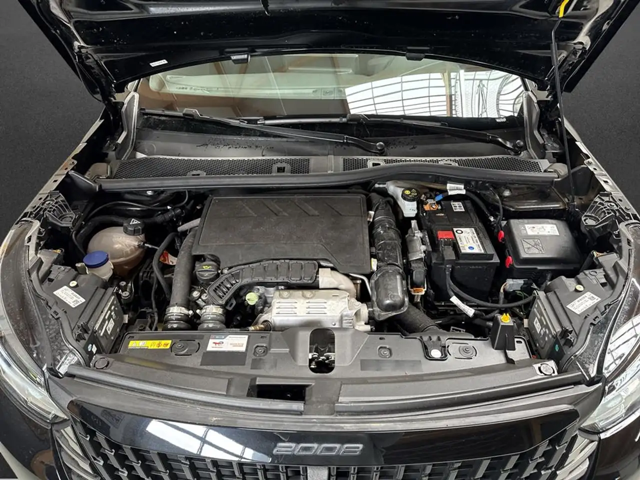 Peugeot 2008 Neuer 2008 GT PureTech 130 EAT8 — معرض صور السيارة 8