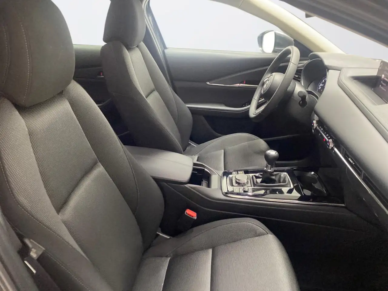 Mazda CX-30 e-SKY G MHEV 90kW Exclusive-line — Vehicle gallery 27