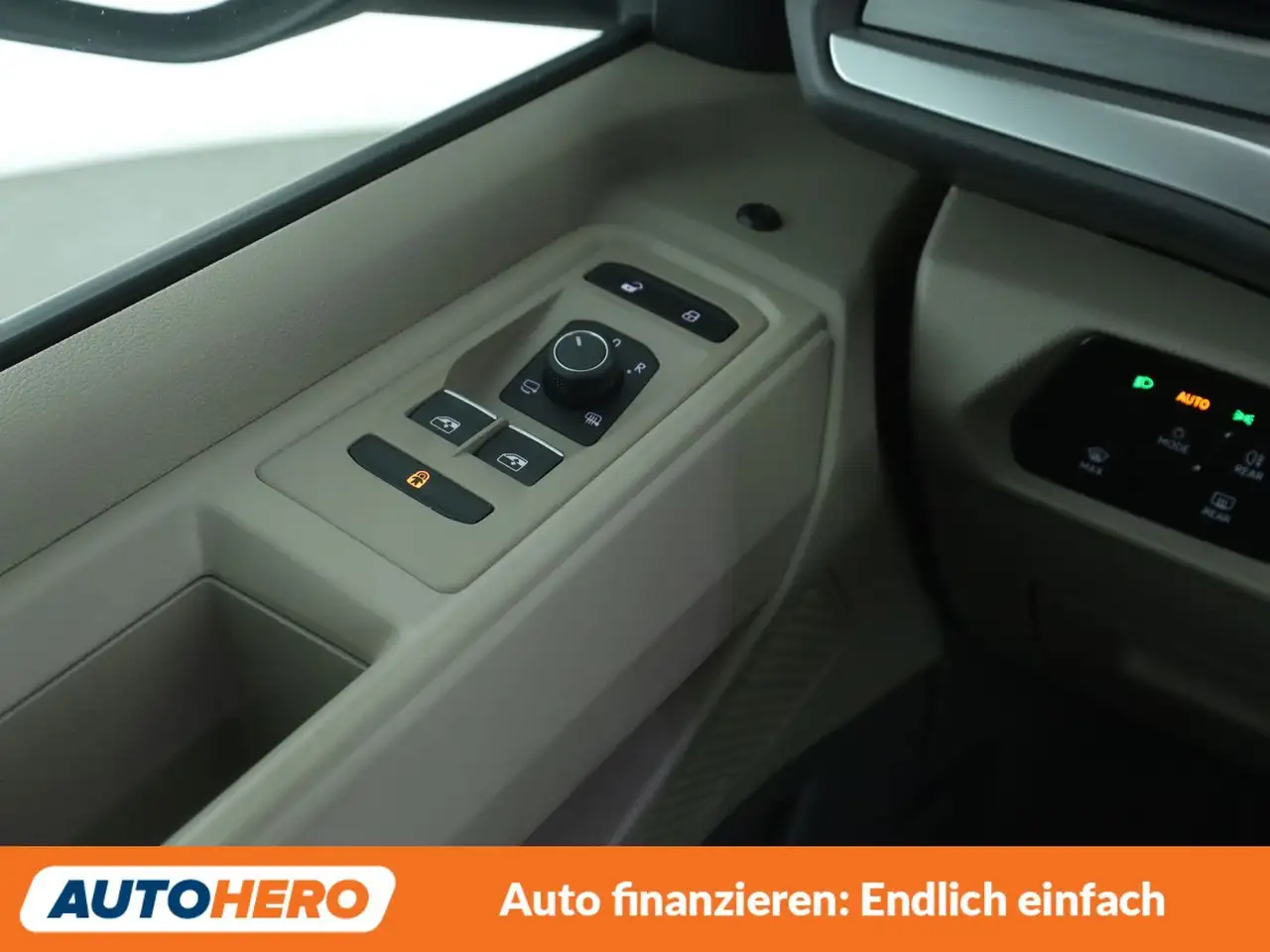 Volkswagen T7 Multivan 2.0 TSI Life Aut.*LED*TEMPO*PDC*AHK* — معرض صور السيارة 24