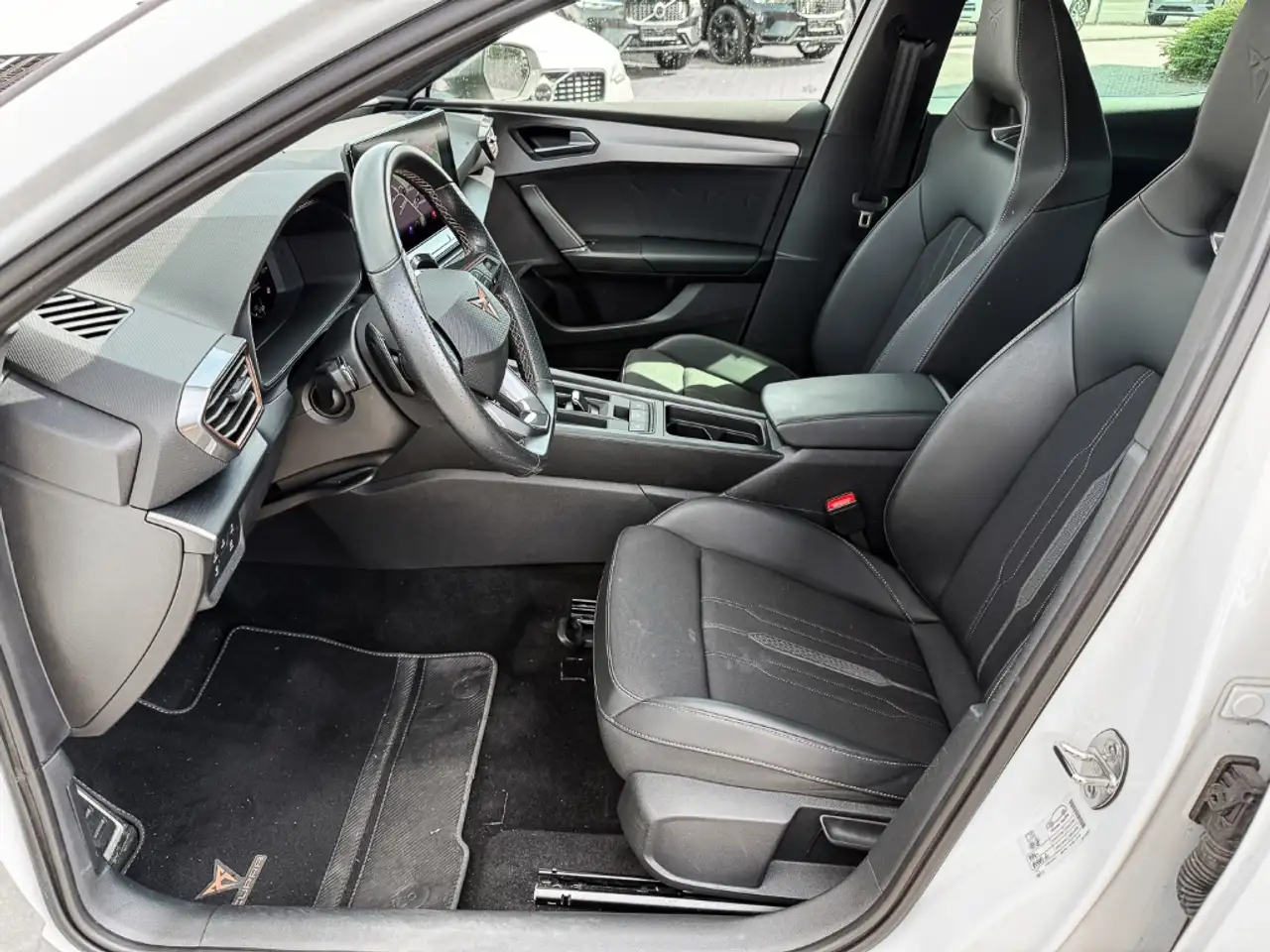 CUPRA Leon VZ 2.0 TSI EU6d 180KW 7-Gang DSG Navi Digitales Co — Vehicle gallery 11