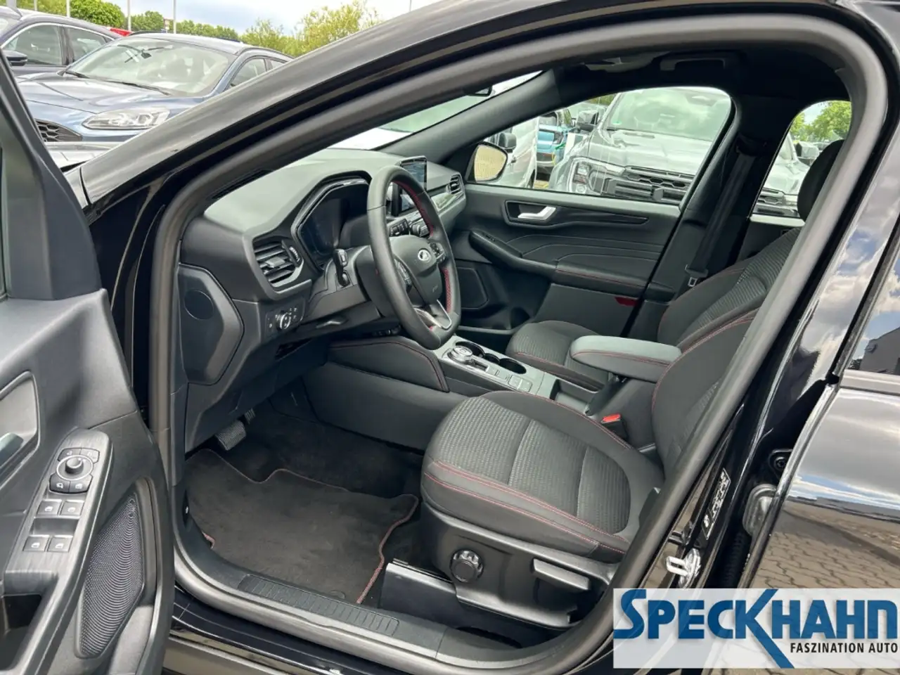 Ford Kuga Plug-In Hybrid ST-Line 2.5 Duratec -PHEV EU6d — معرض صور السيارة 10