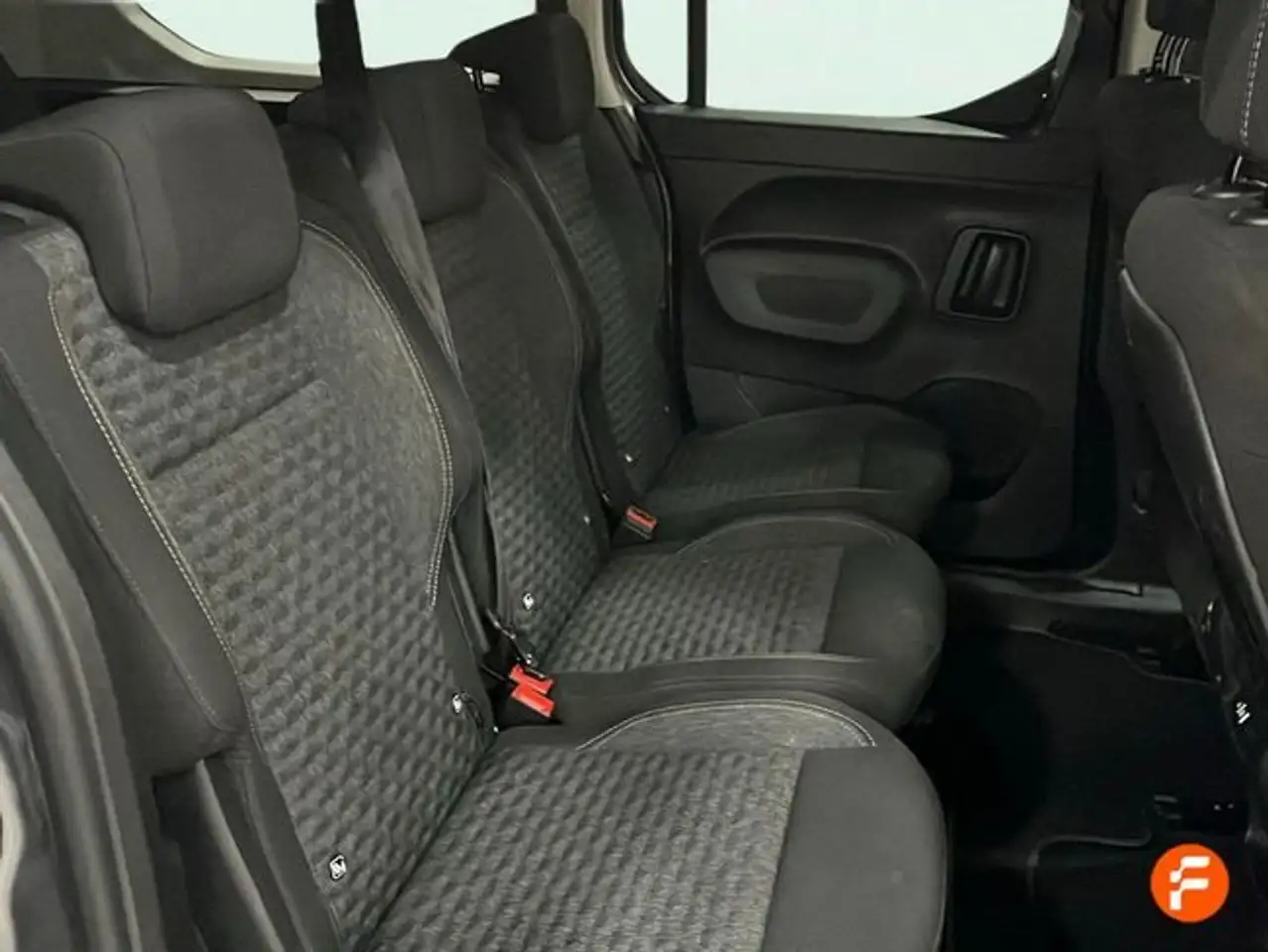 Peugeot Rifter GT BlueHDi 130 EAT8 Standard — Galería del vehículo 17