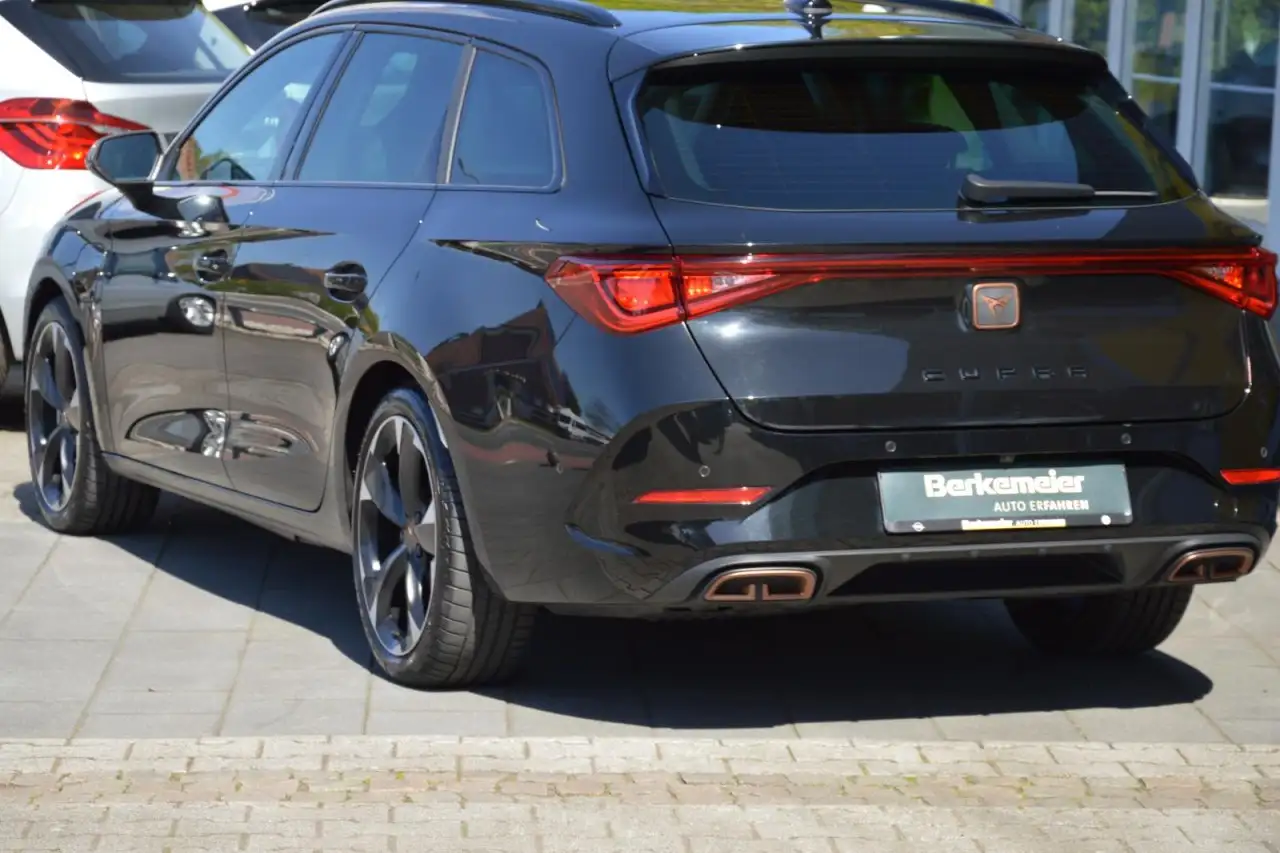 CUPRA Leon Sportstourer e-Hybrid NAVI / SHZ / KAMERA / ACC — Galería del vehículo 2