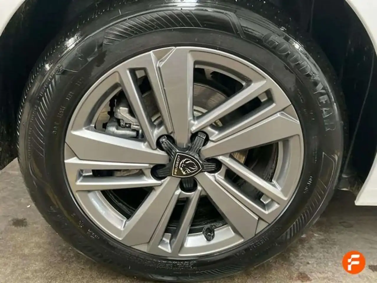 Peugeot 308 1.2 PureTech S&S Active 130 — Vehicle gallery 21