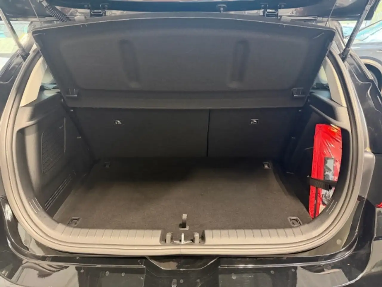 Hyundai i20 Prime Mild-Hybrid T-GDI Tempomat+Sitzheizung+DAB — معرض صور السيارة 12