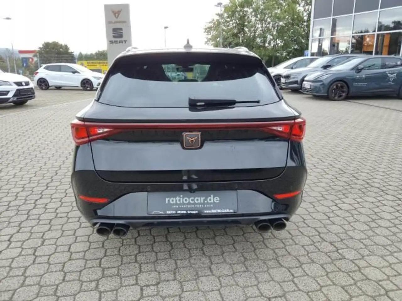CUPRA Leon LEON SPORTSTOURER VZ 2.0 TSI DSG 4DRIVE AHK NAVI — Galerie du véhicule 4