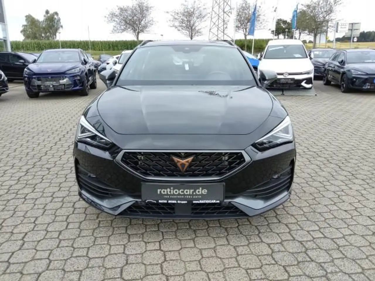 CUPRA Leon LEON SPORTSTOURER VZ 2.0 TSI DSG 4DRIVE AHK NAVI — Galerie du véhicule 10
