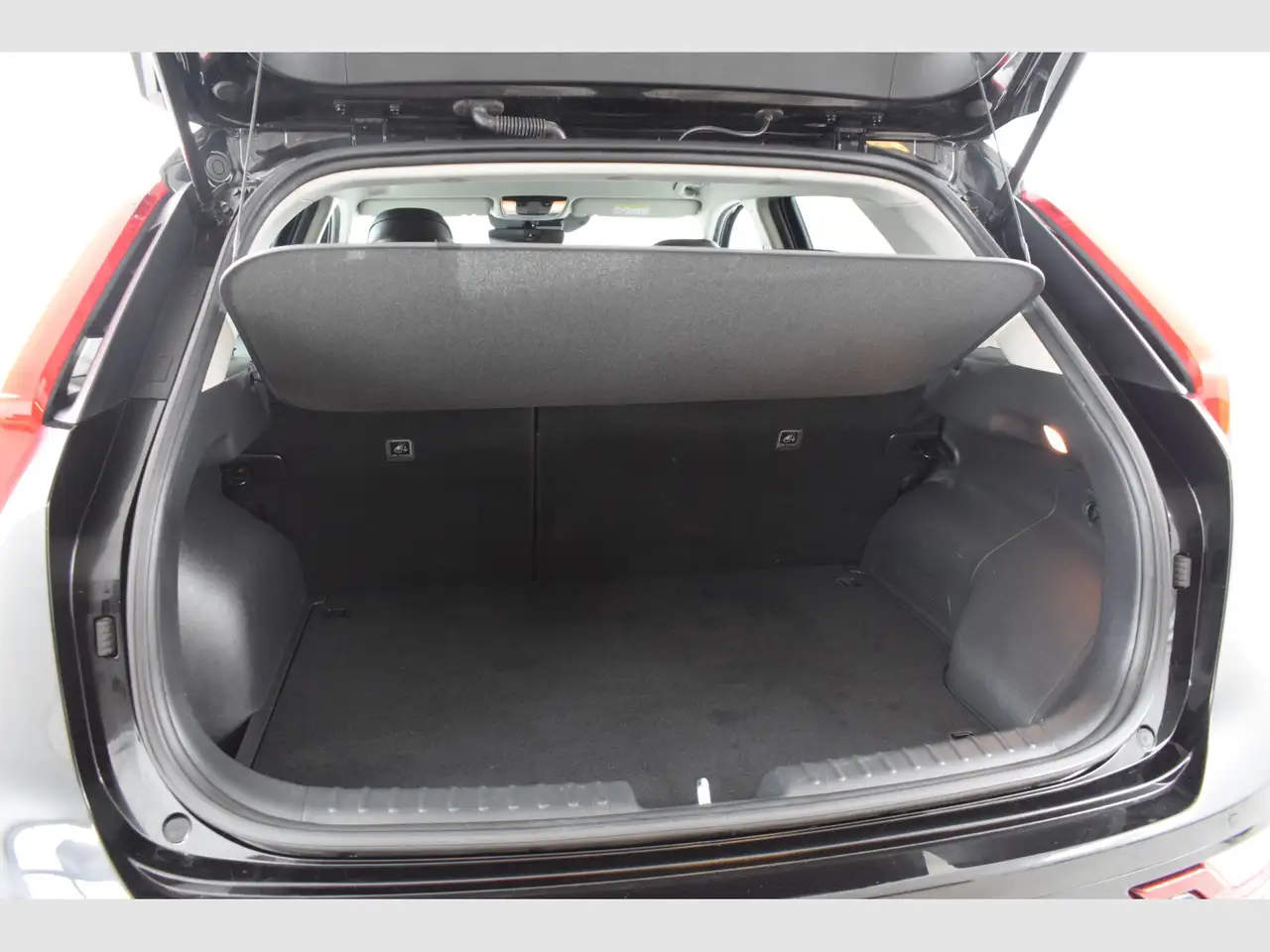Kia Niro 1.6 GDi PHEV 135kW (183CV) Drive — Vehicle gallery 6