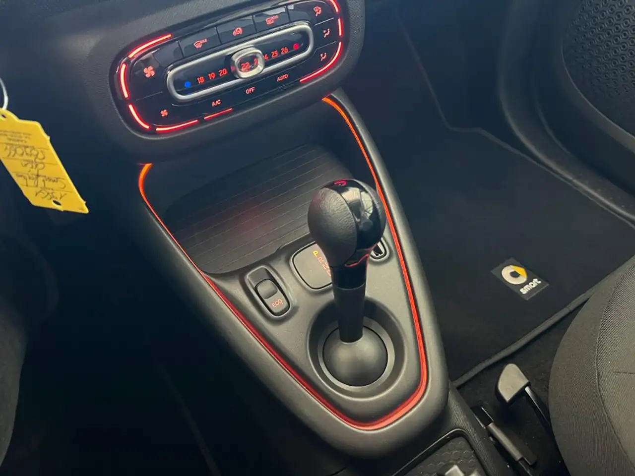 smart forTwo EQ Pano 22kw Exklusive FINAL EDITION LED — Galerie du véhicule 22