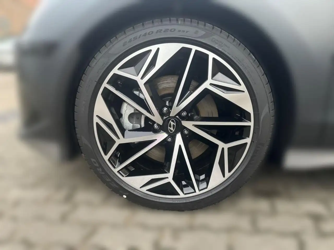 Hyundai IONIQ 6 🔋⚡️77,4kWh 4WD UNIQ+20"+DIG.SPIEGEL+SD AKTIONSLEAS — Vehicle gallery 6