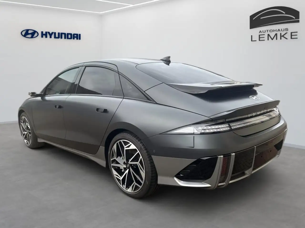 Hyundai IONIQ 6 🔋⚡️77,4kWh 4WD UNIQ+20"+DIG.SPIEGEL+SD AKTIONSLEAS — Vehicle gallery 4