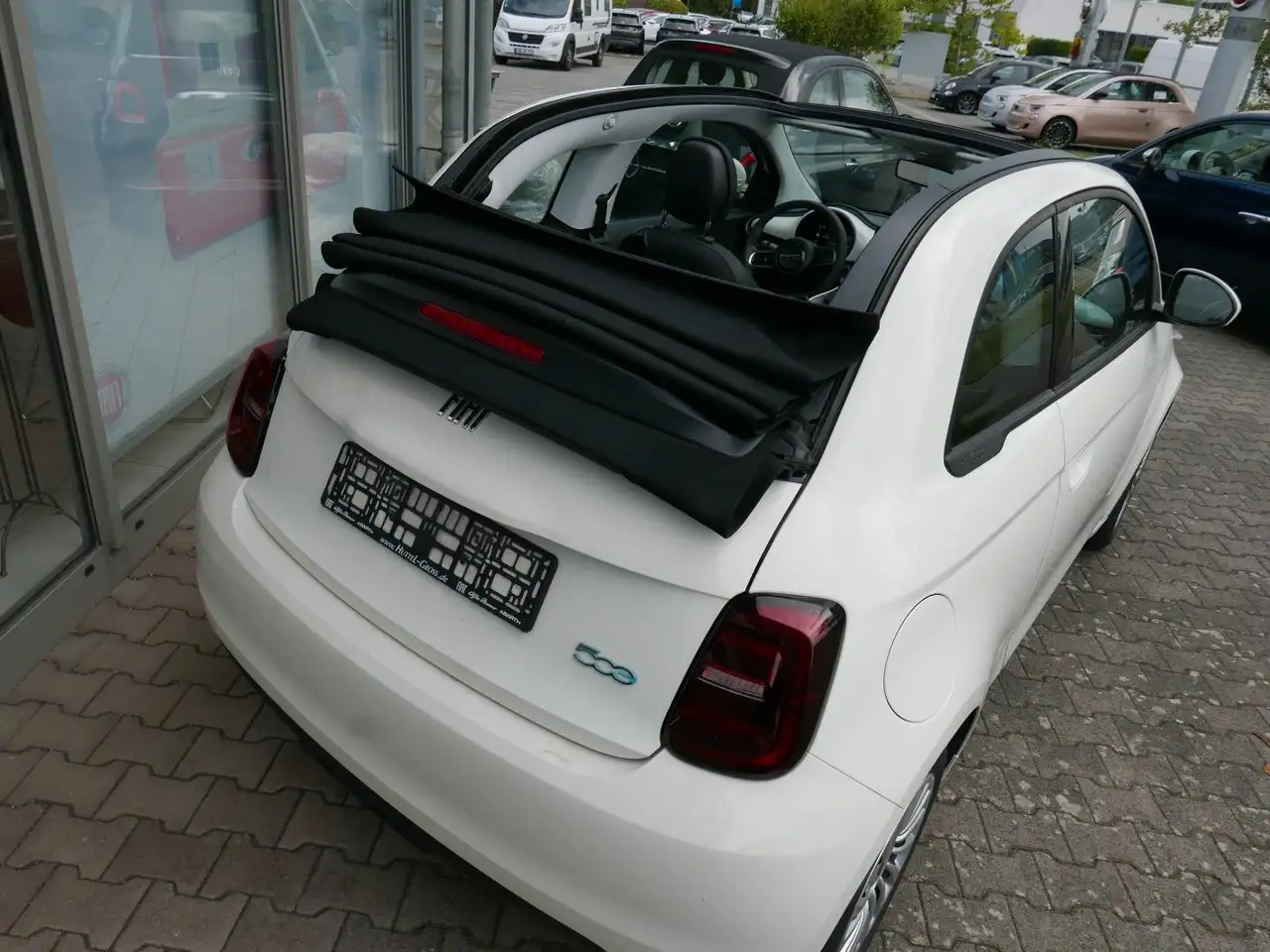 Fiat 500e Cabrio 42 kWh — معرض صور السيارة 6
