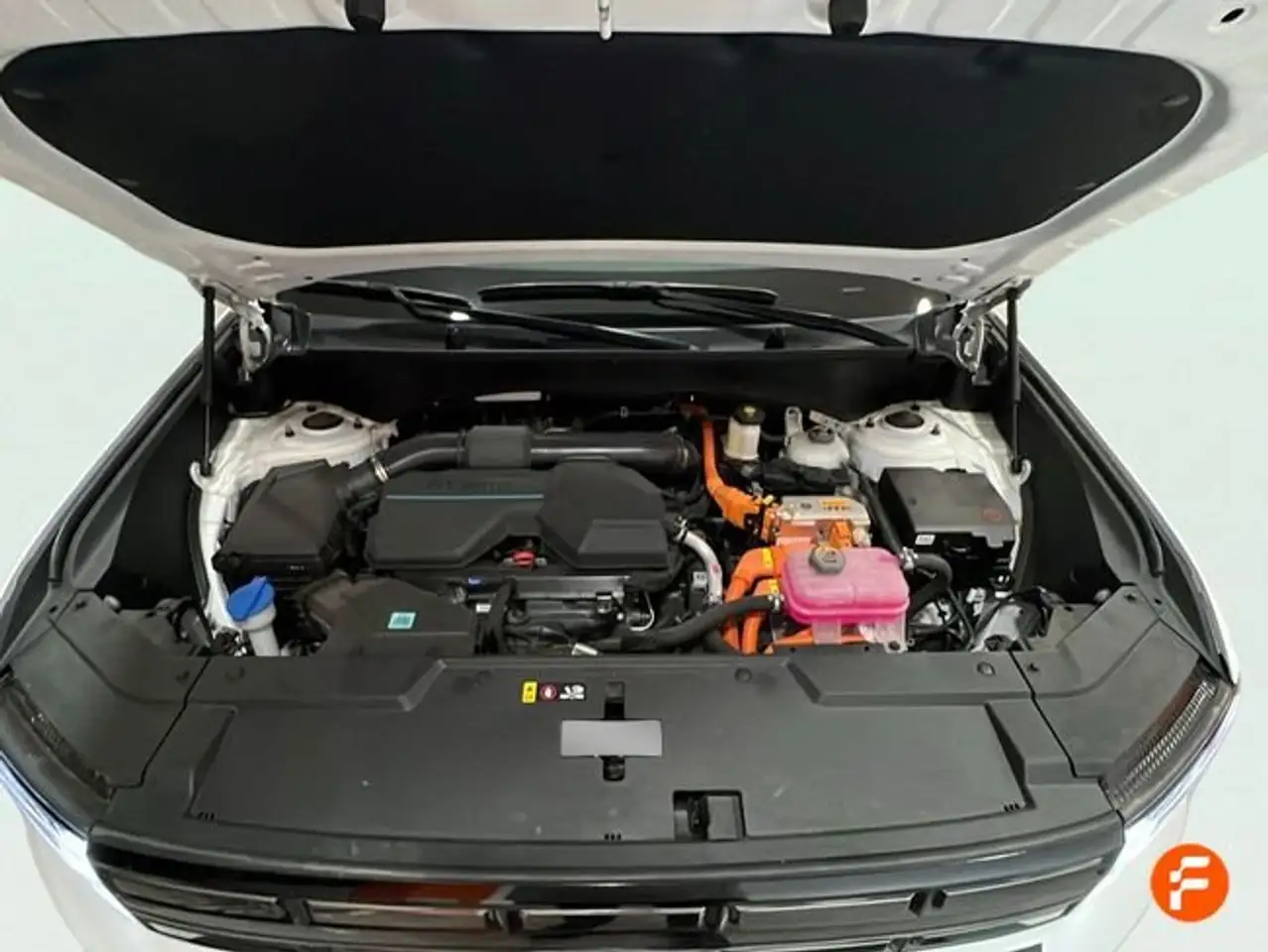Hyundai SANTA FE HEV 1.6T 215CV 4X4 AT Tecno - 5P (2024) — معرض صور السيارة 19