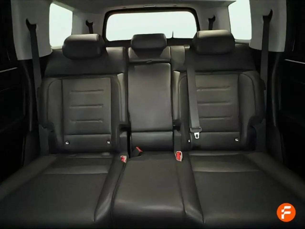 Hyundai SANTA FE HEV 1.6T 215CV 4X4 AT Tecno - 5P (2024) — معرض صور السيارة 15