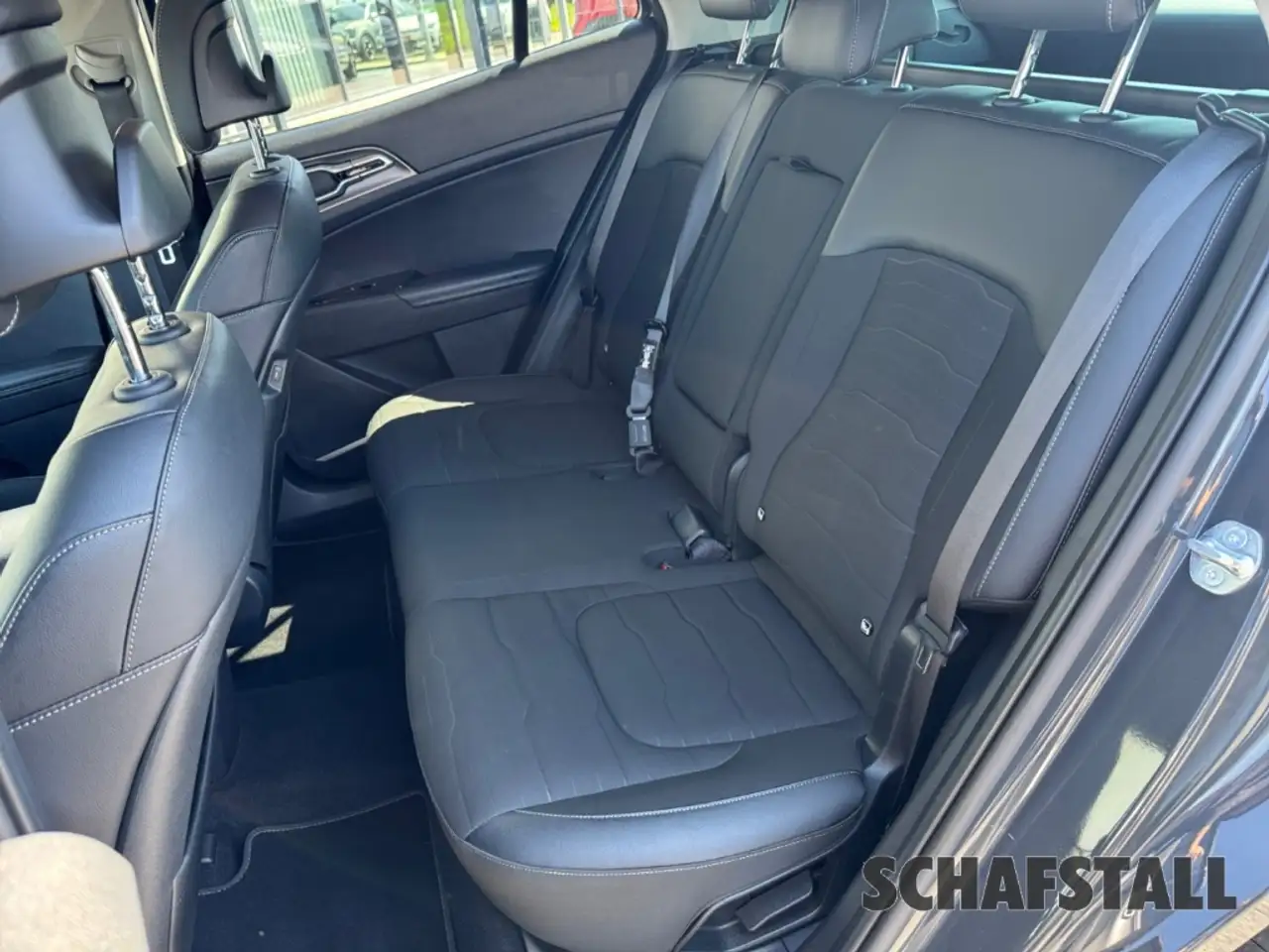 Kia Sportage 1.6 T-GDI 48V Vision Komfort-Paket Navi E Sitz Tem — Vehicle gallery 15