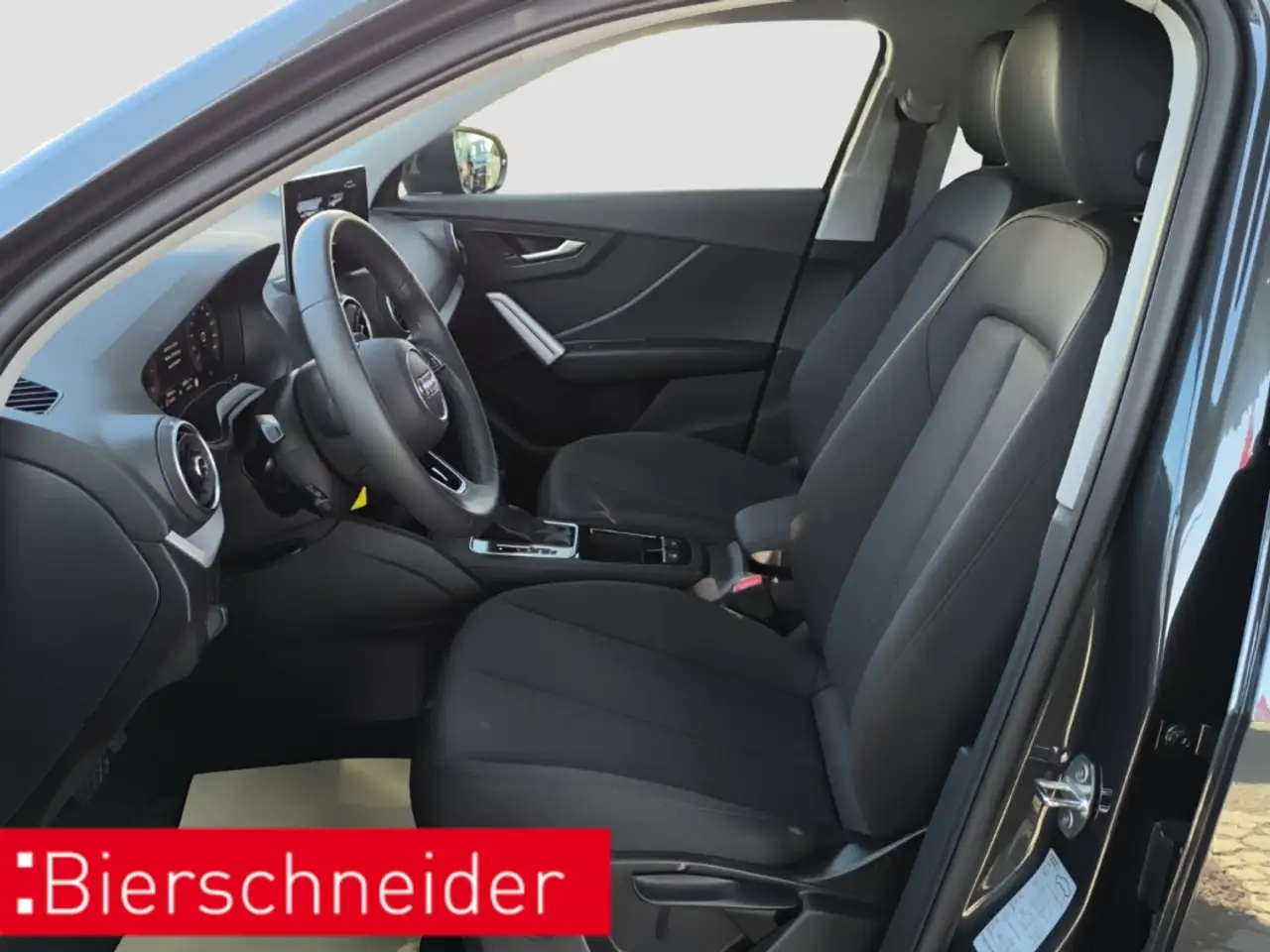 Audi Q2 35 TFSI advanced LED RFK PDC — Vehicle gallery 10