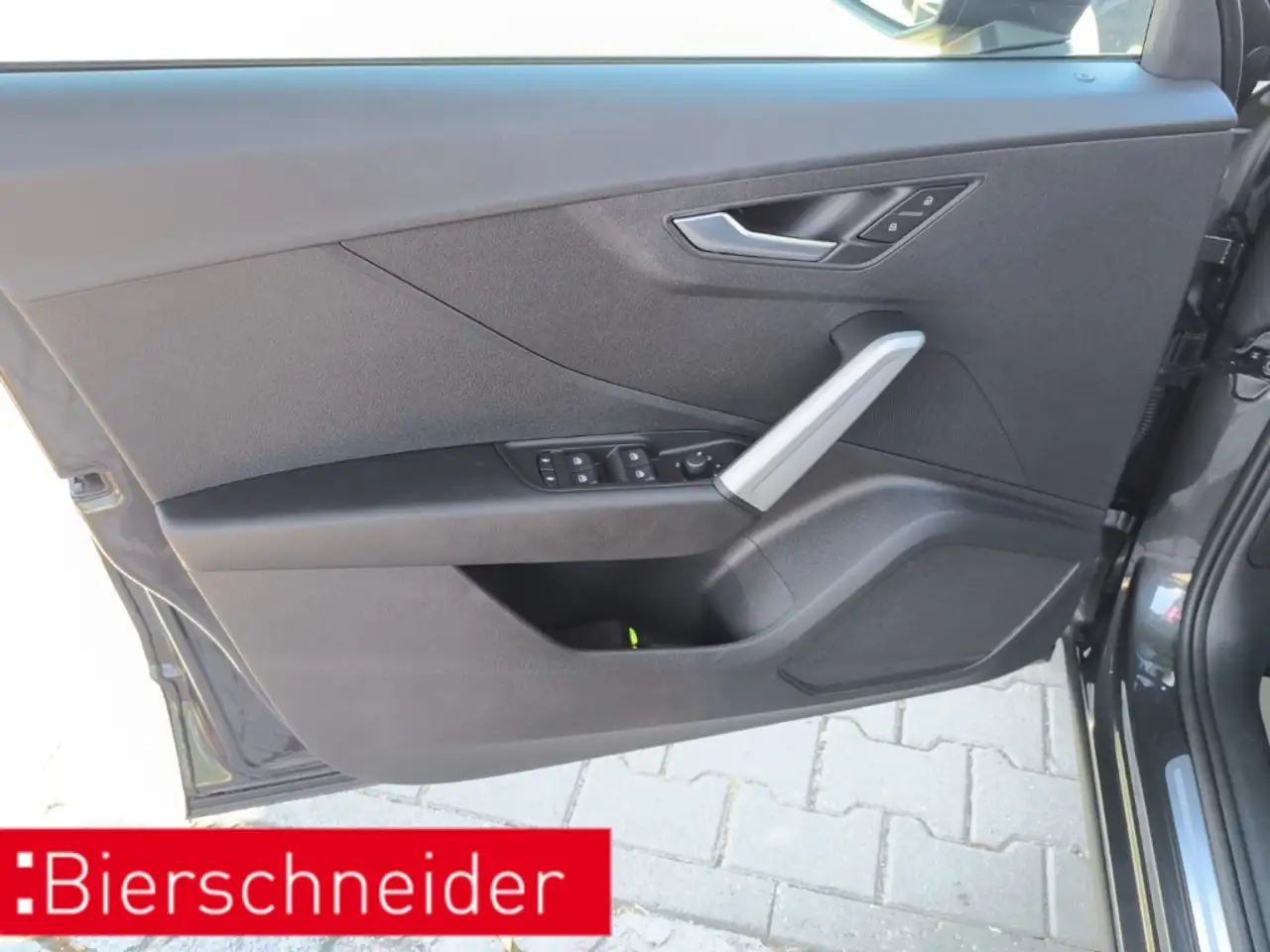 Audi Q2 35 TFSI advanced LED RFK PDC — Vehicle gallery 14