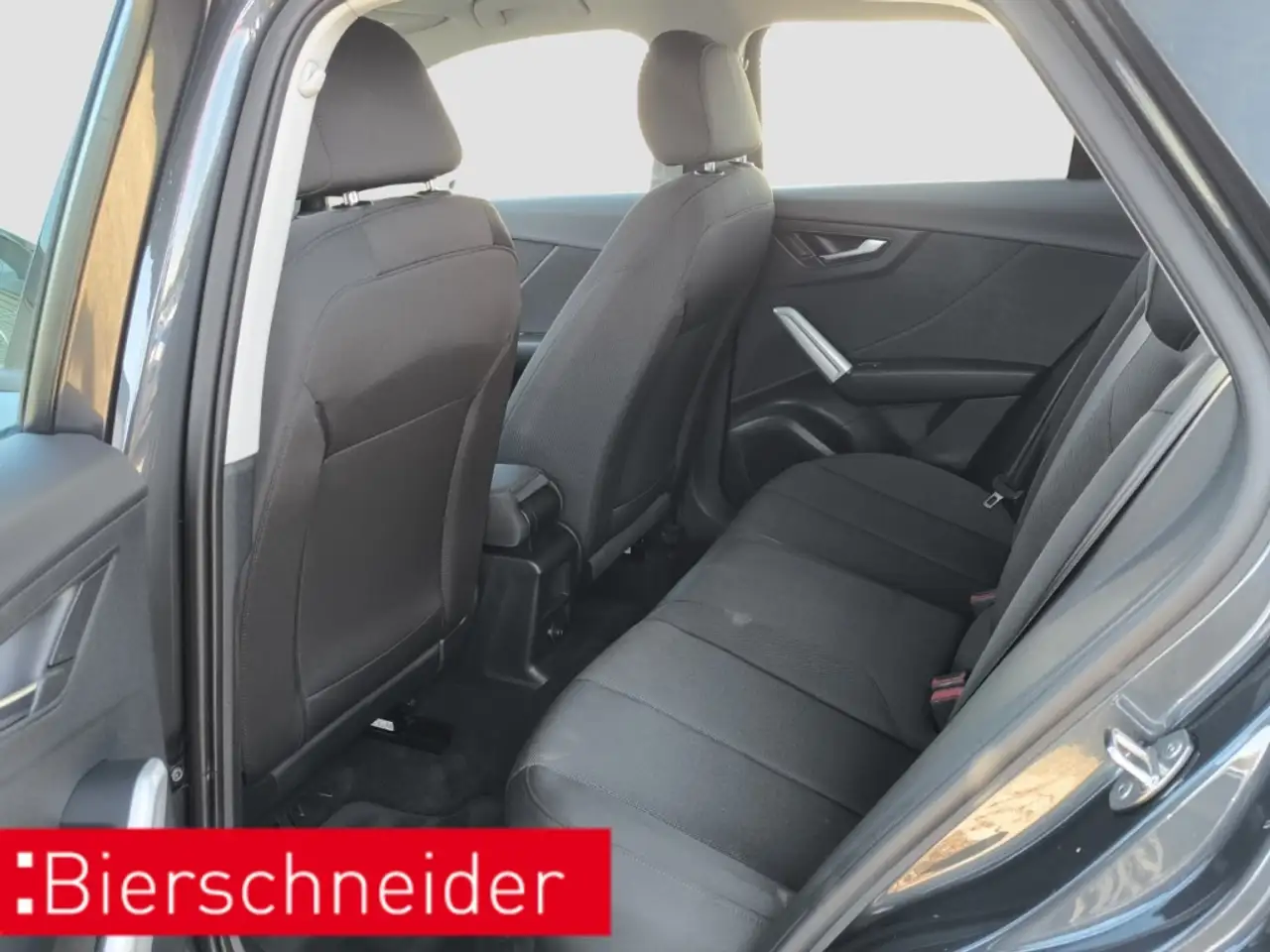 Audi Q2 35 TFSI advanced LED RFK PDC — Vehicle gallery 16