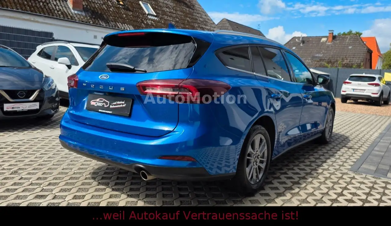 Ford Focus Turnier Titanium X*Neuwertig*LKHZ*LED*RFK* — Galerie du véhicule 3