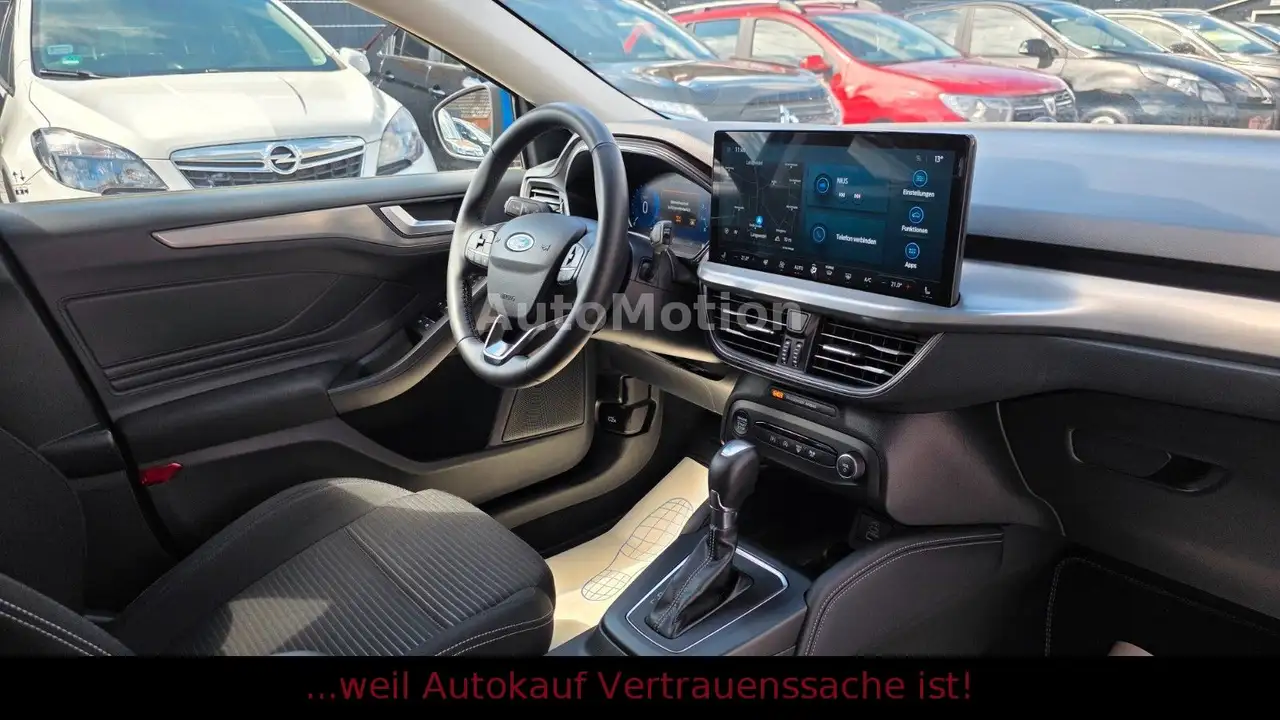 Ford Focus Turnier Titanium X*Neuwertig*LKHZ*LED*RFK* — Galerie du véhicule 12