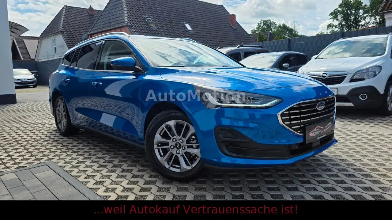 Ford Focus Turnier Titanium X*Neuwertig*LKHZ*LED*RFK* — Galerie du véhicule 4