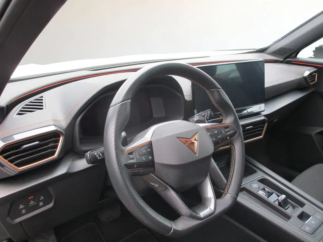 CUPRA Formentor 1.5 TSI DSG — معرض صور السيارة 8
