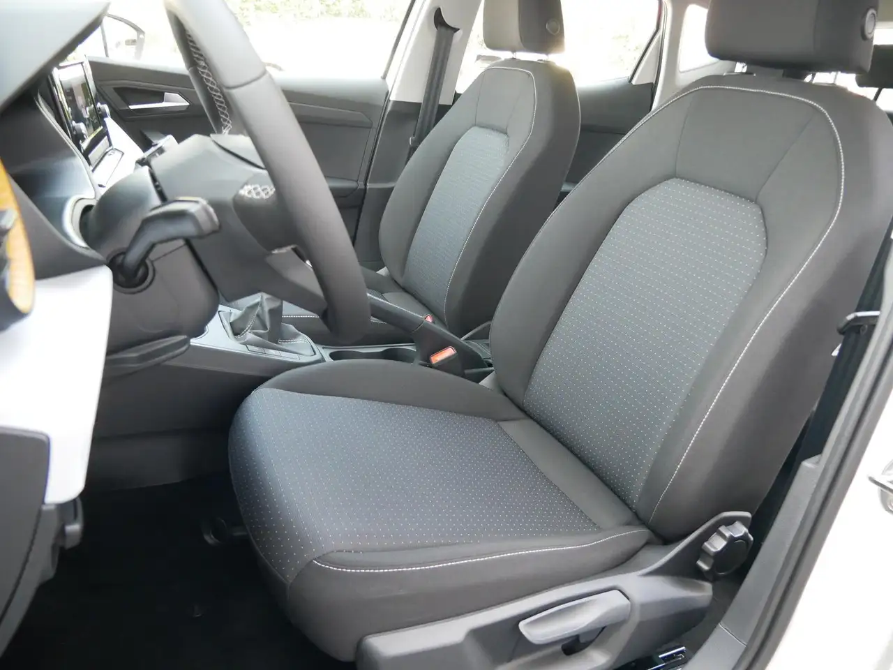 SEAT Ibiza STYLE PLUS 1.0 TSI LED+SHZ+KAMERA+CARPLAY — Vehicle gallery 17