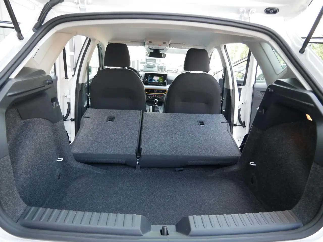 SEAT Ibiza STYLE PLUS 1.0 TSI LED+SHZ+KAMERA+CARPLAY — Vehicle gallery 22