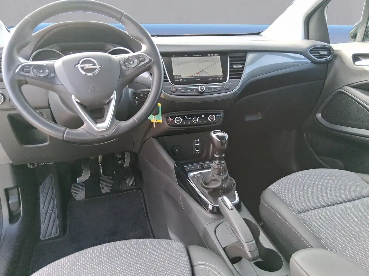 Opel Crossland X — Vehicle gallery 10